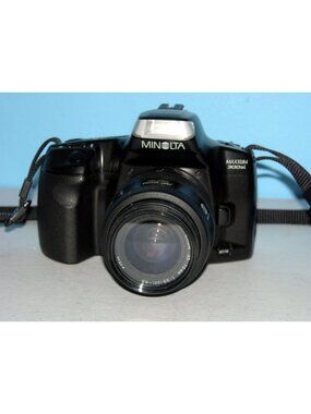 35MM SLR Film Camera Kit with AF Zoom Lens - Vintage Photography Gear